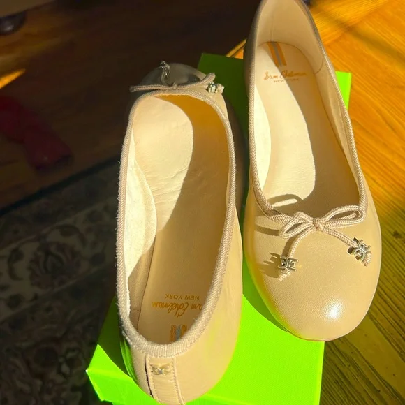 🎉NWOTINBOXSamEdelman BeigeBallet Flat8.5 MClassicStyle&Color TimelessAllSeasons